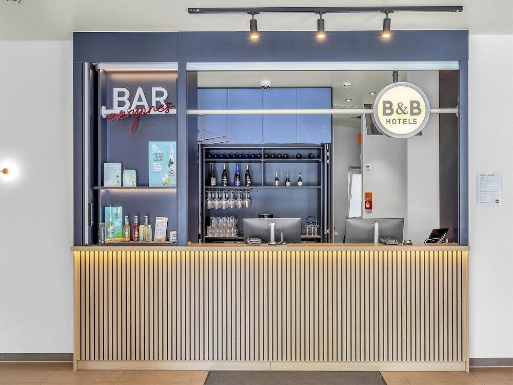 Фото B&b Hotel Hamburg-Harburg