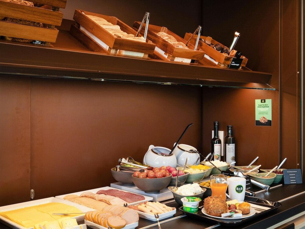 Фото B&b Hotel Hamburg-Harburg