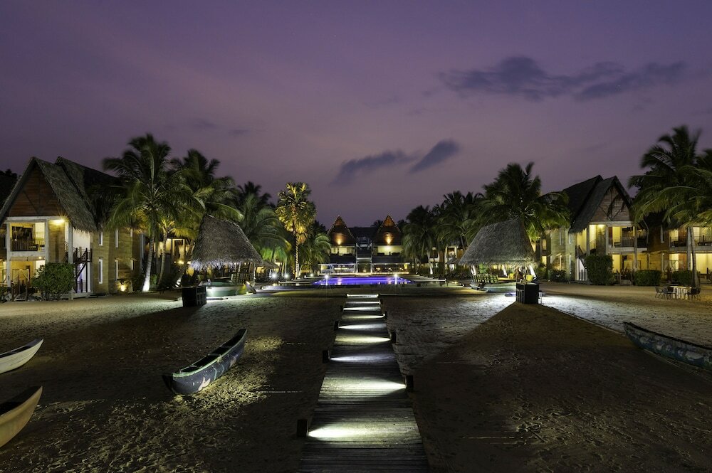 Фото Maalu Maalu Resort & SPA Pasikuda