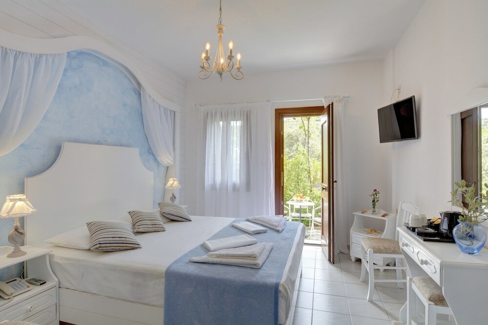 Фото Hotel Agnadi-Horefto