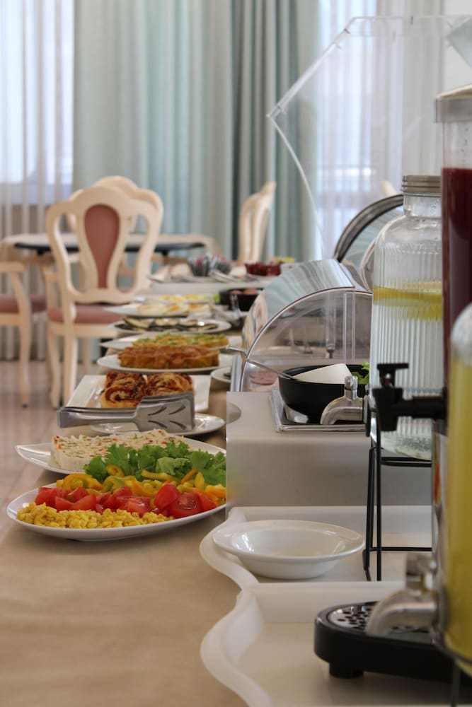 Фото Hotel Royal Plaza