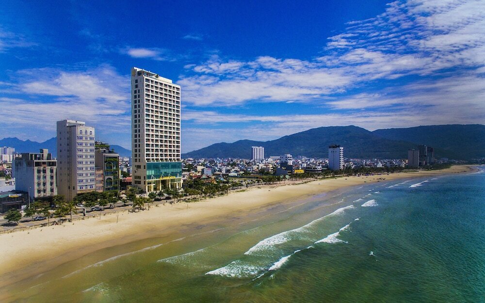 Фото Le Sands Oceanfront Danang Hotel