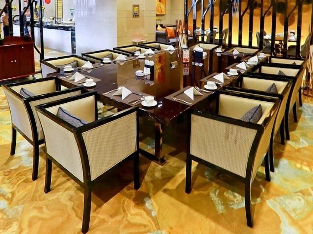 Фото Jin Jiang International Hotel Urumqi