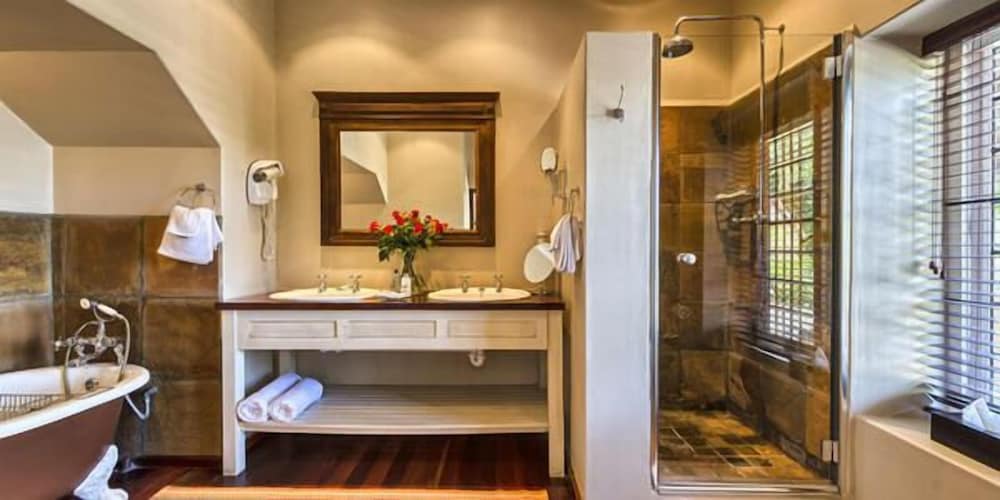 Фото Ikhaya Safari Lodge