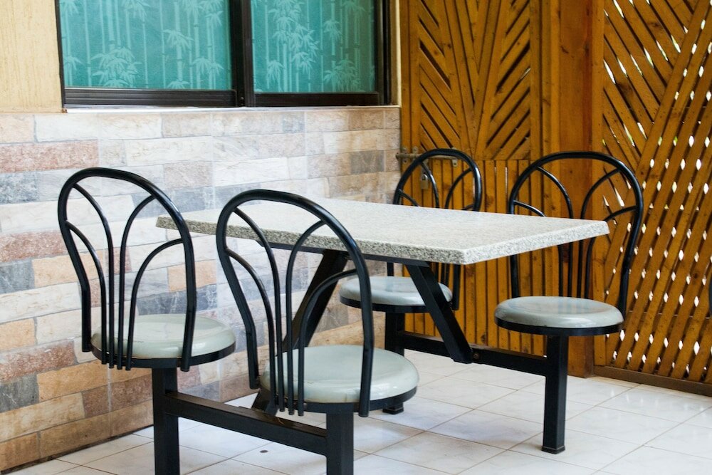 Фото Oxford Royal Hotel