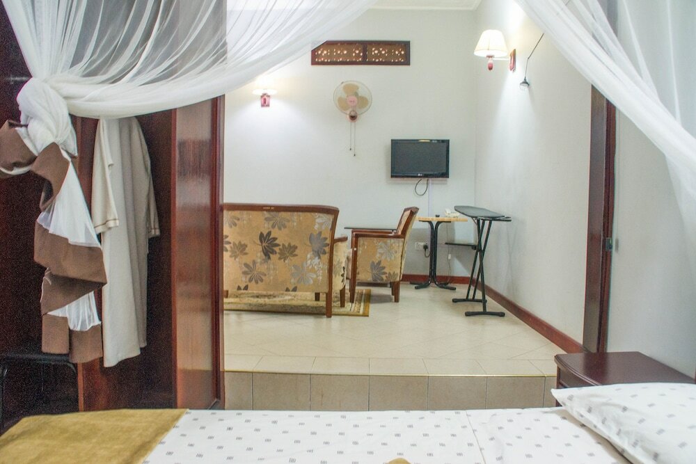 Фото Oxford Royal Hotel