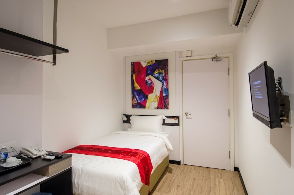 Фото 12fly Hotel