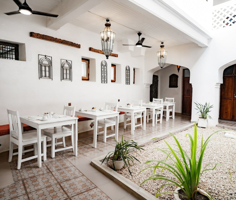 Фото Zanzi House