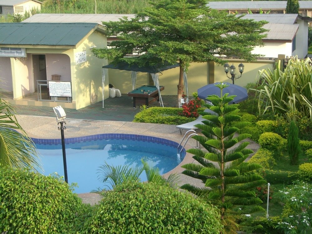 Фото Wadoma Royale Hotel