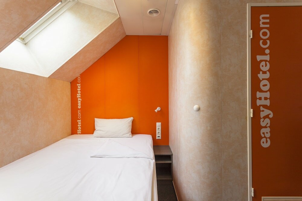 Фото EasyHotel Budapest Oktogon
