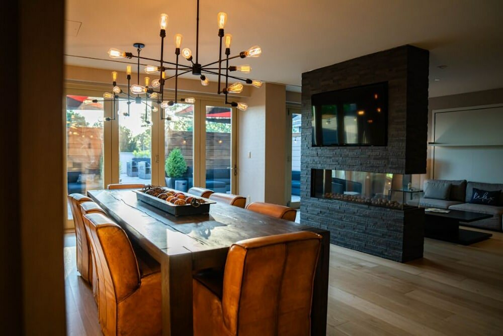 Фото J House Greenwich