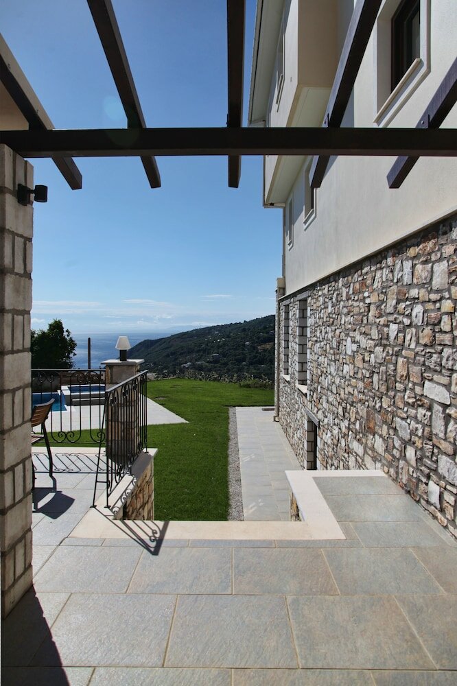 Фото Theta Hotel