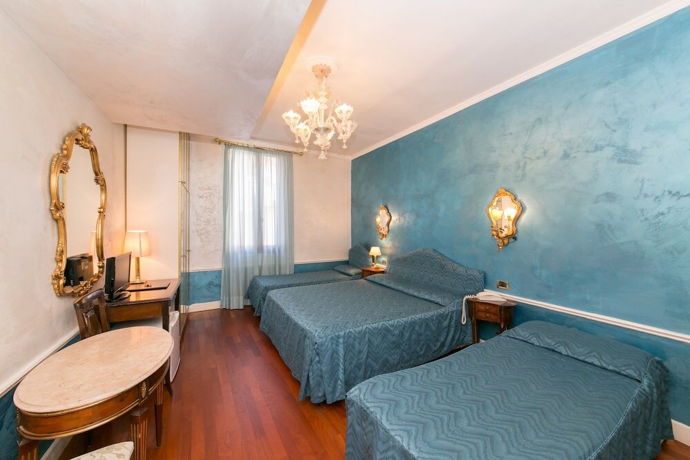 Фото Hotel Pantalon