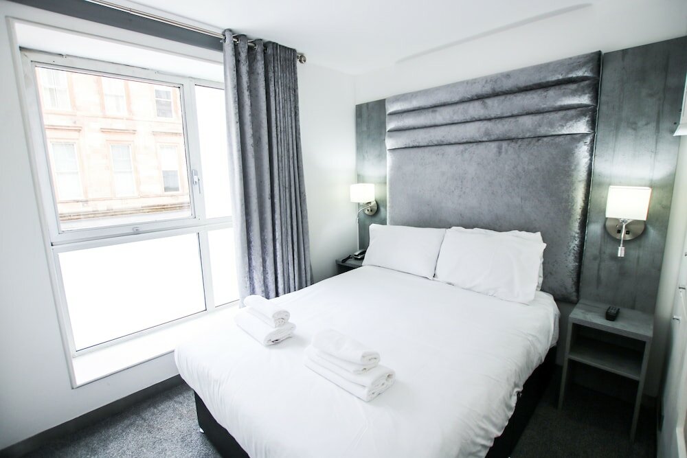 Фото Brunswick Merchant City Hotel