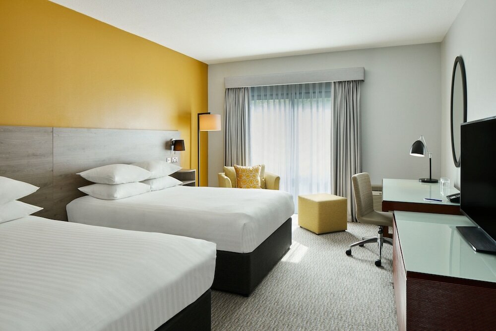 Фото Delta Hotels Cheshunt