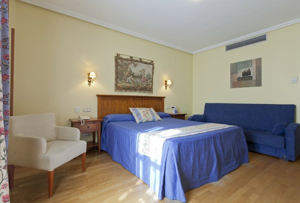 Фото Hotel Casona de la Reyna