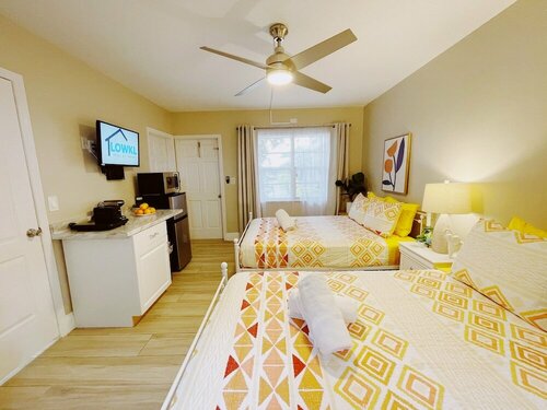 Гостиница Sea Steps Suites в Помпано Бич