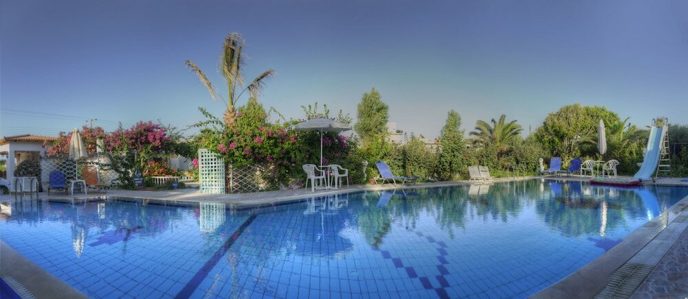 Фото Violetta Hotel