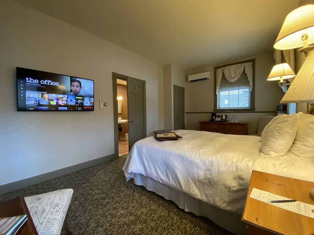 Фото Chambery Inn