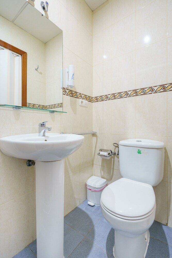 Фото La Perla Granada Suites