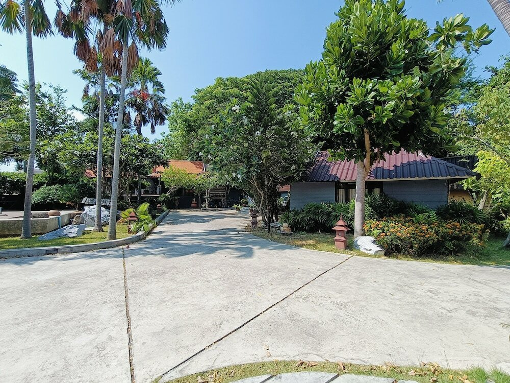 Фото Inrawadee Resort