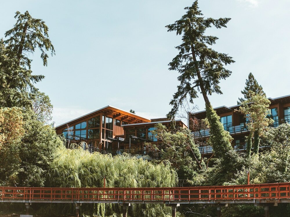 Фото Brentwood Bay Resort & SPA