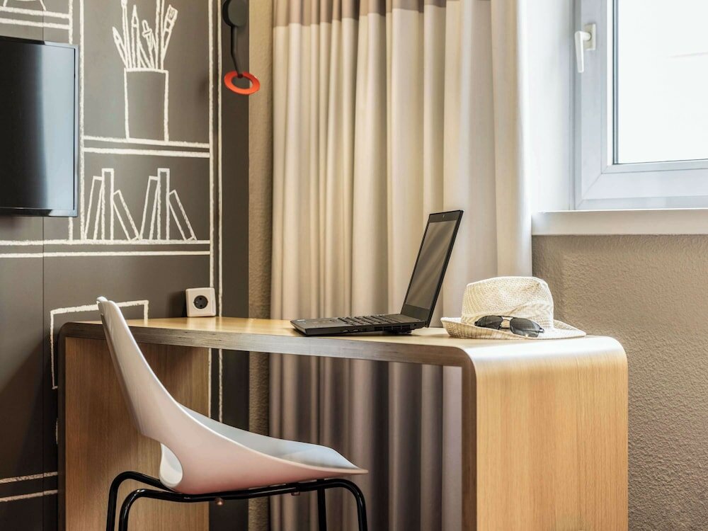 Фото Ibis Toulouse Ponts Jumeaux