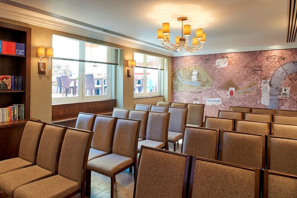 Фото Jumeirah Lowndes Hotel