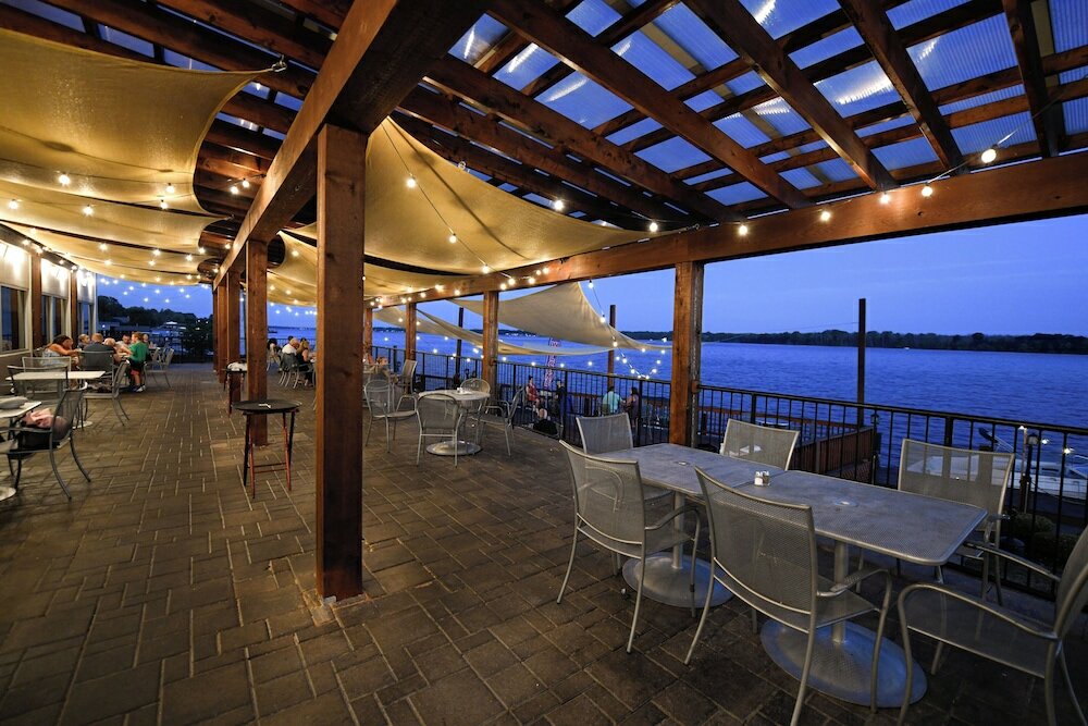 Фото Niagara Riverside Resort, Bw Premier Collection