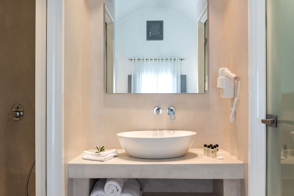 Фото Strogili Hotel - Adults Only