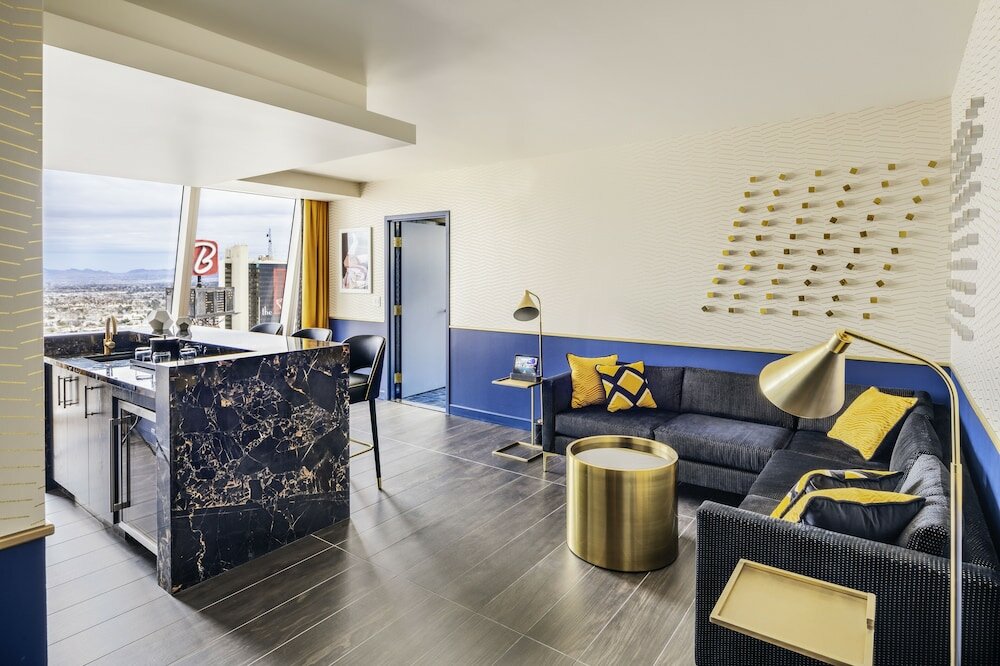 Фото Circa Resort & Casino