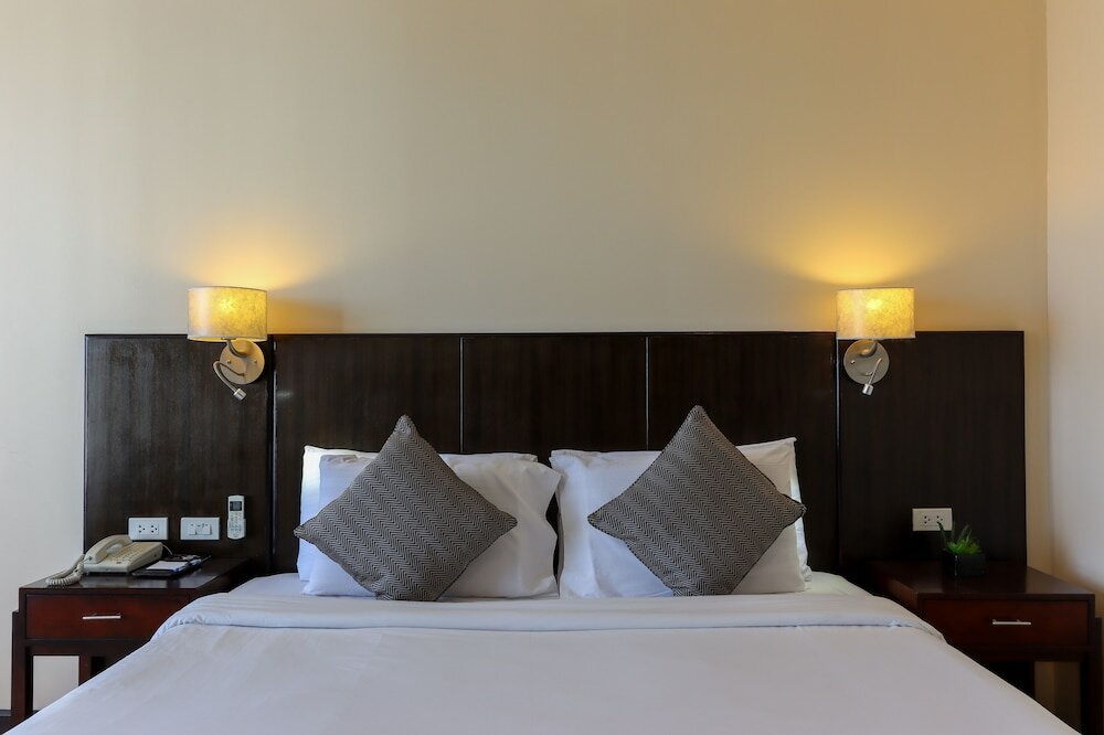 Фото Paseo Premiere Hotel