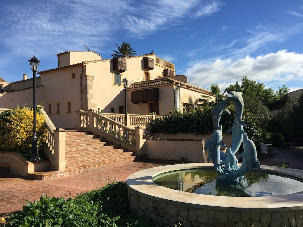 Фото Son Manera Retreat Finca