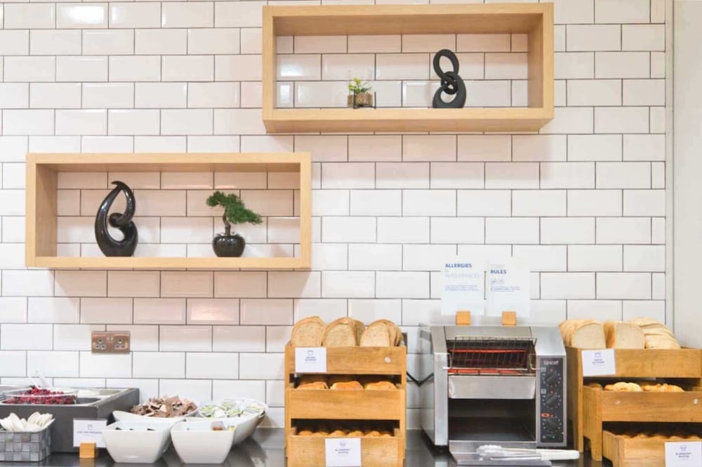 Фото Holiday Inn Express Hull City Centre an Ihg Hotel