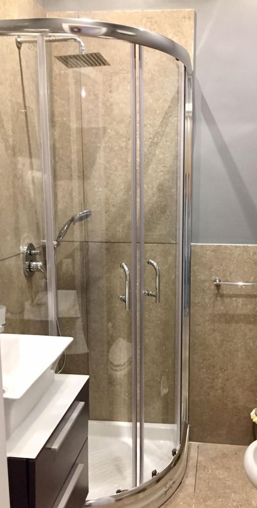 Фото Amedeo Square