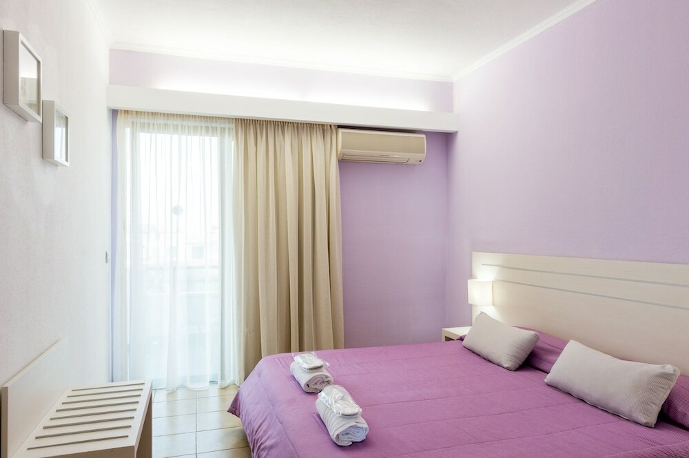 Фото Апарт-отель Terinikos