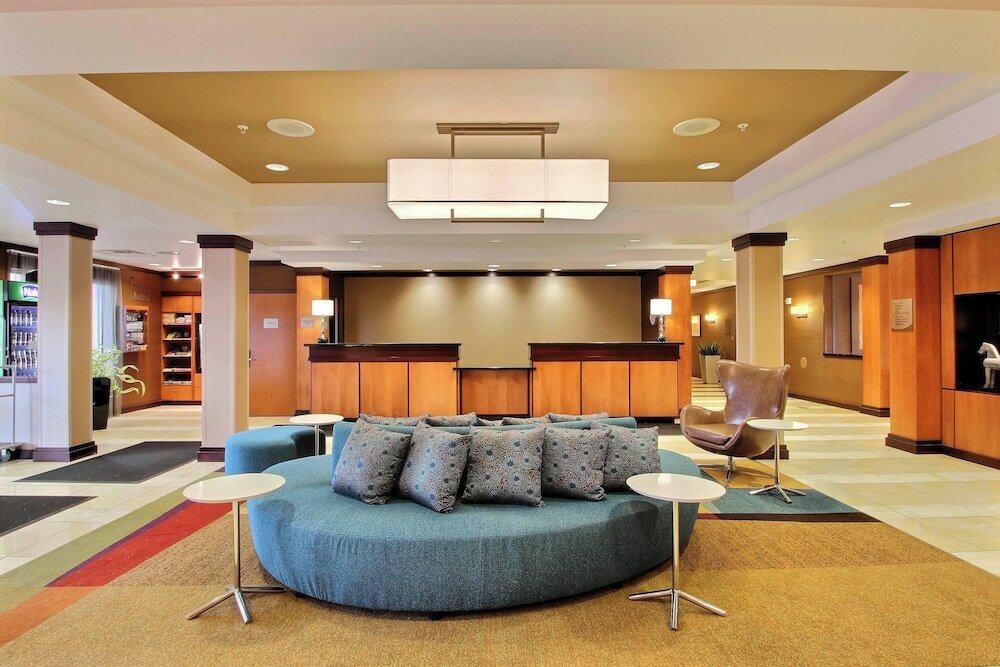 Фото Fairfield Inn & Suites by Marriott Milwaukee Airport