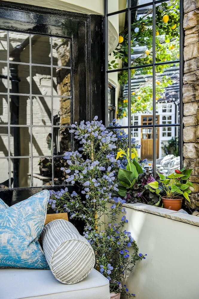 Фото The George of Colchester