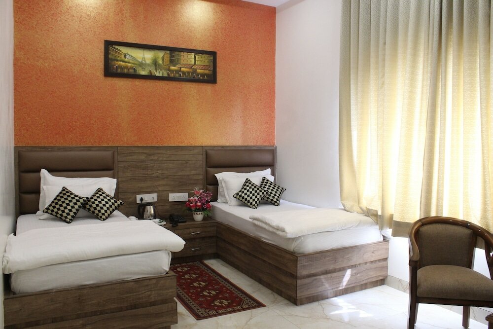 Фото Regal Hotel and Restaurant