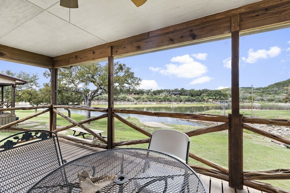 Фото Thunderbird Resort & Event Center