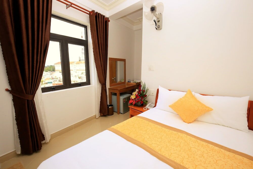 Фото Da Lat Phu Tho Hotel