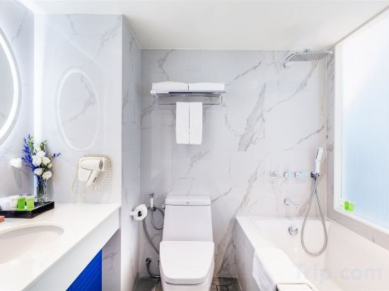 Фото A-One New Wing Hotel