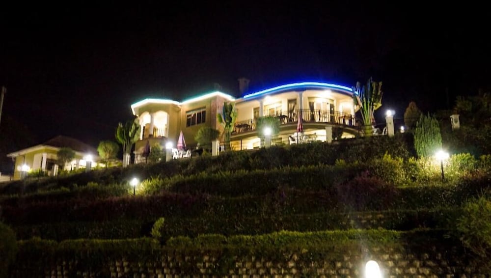 Фото Jowillis Hotel