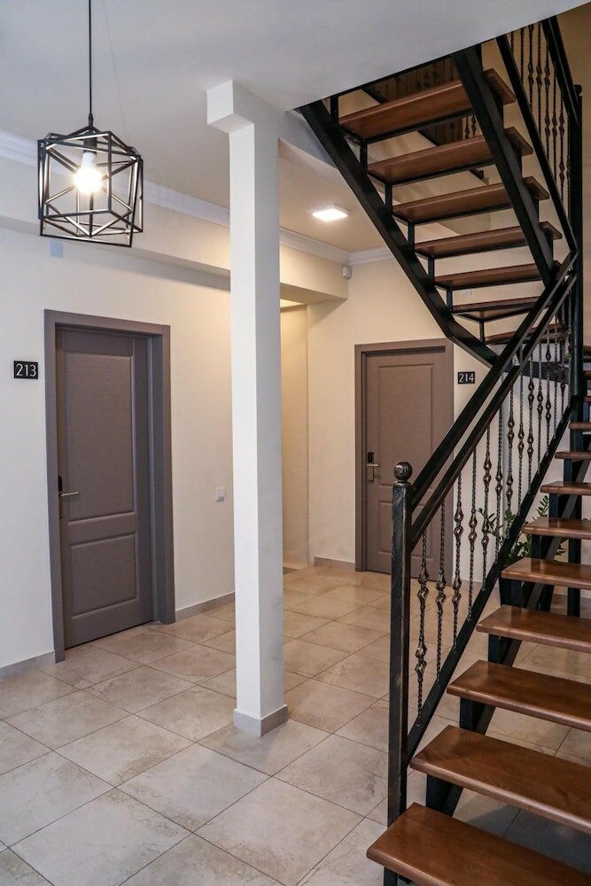 Фото A Hotel Yerevan