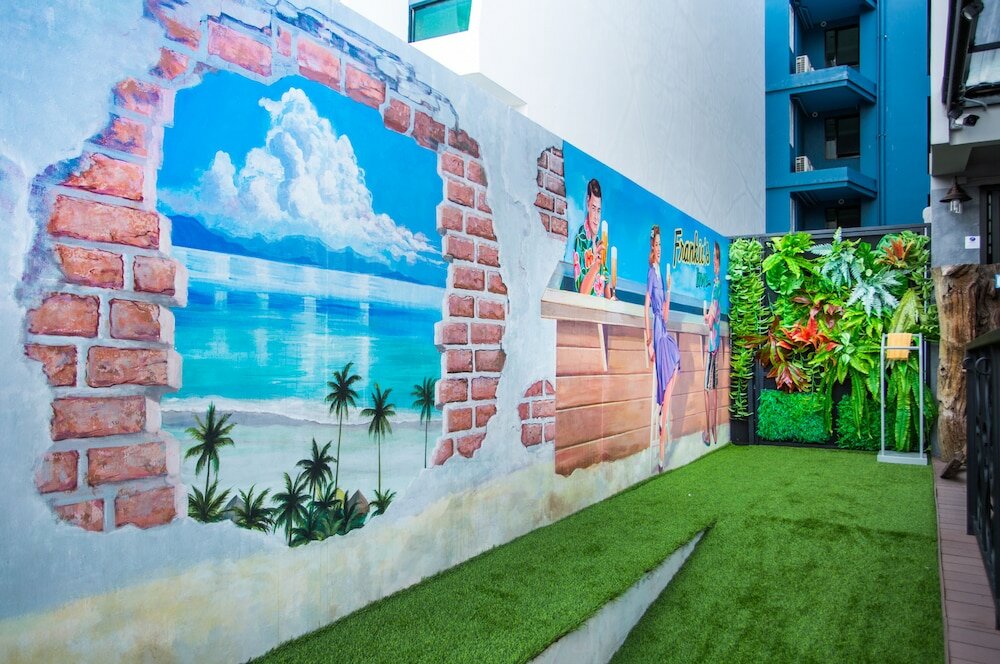 Фото отеля 2