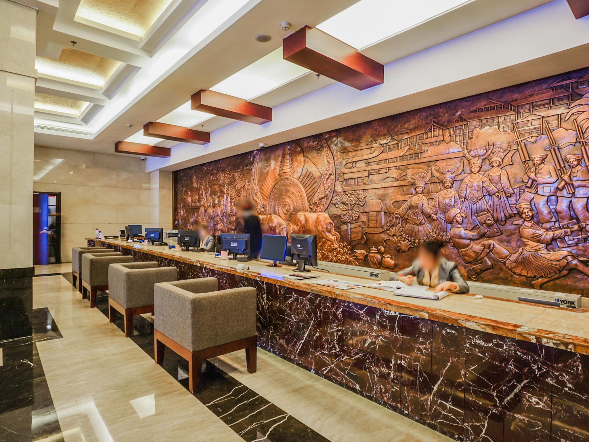 Фото Beijing GuiZhou Hotel