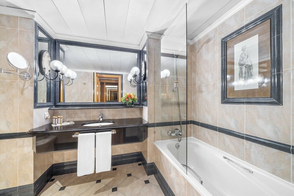 Фото Dom Pedro Lisboa