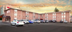 Гостиница Diplomat Inn