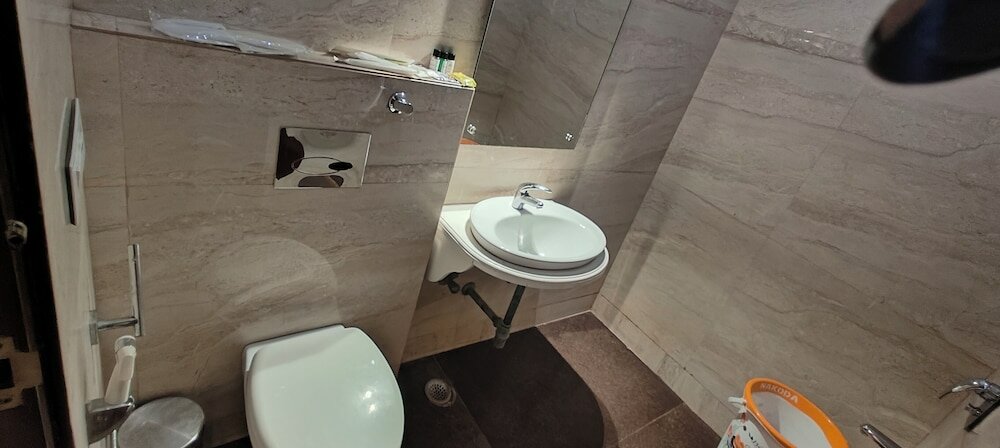 Фото Hotel Taj Heights