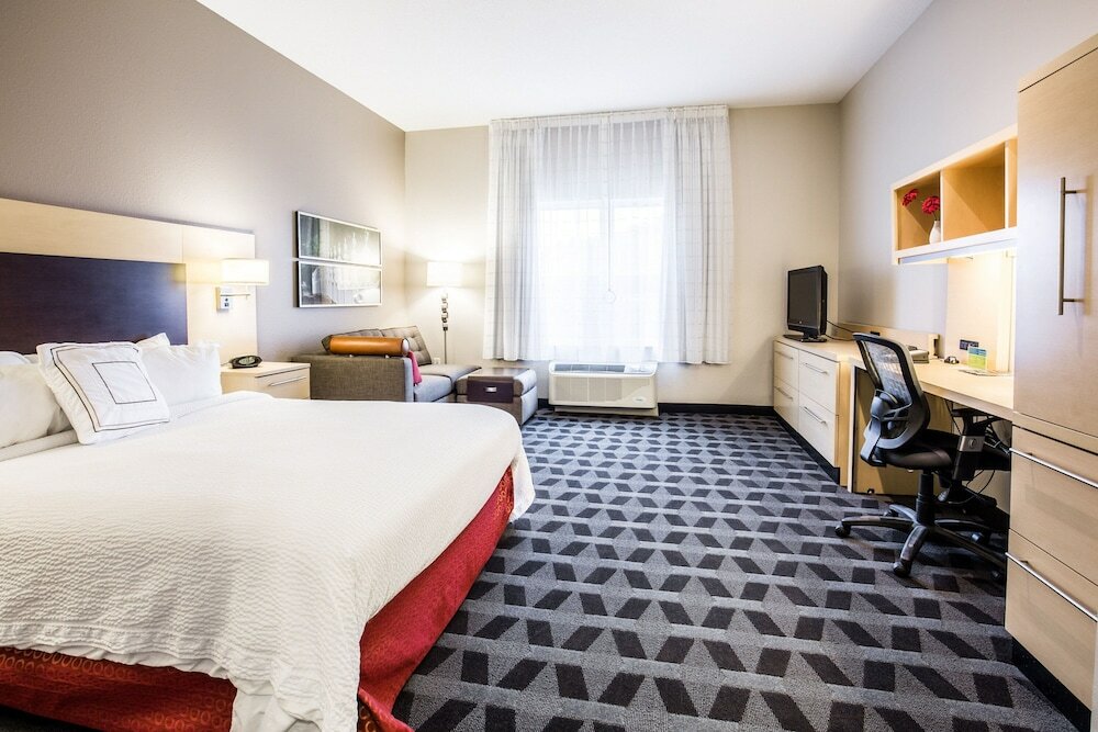 Фото TownePlace Suites by Marriott Gilford